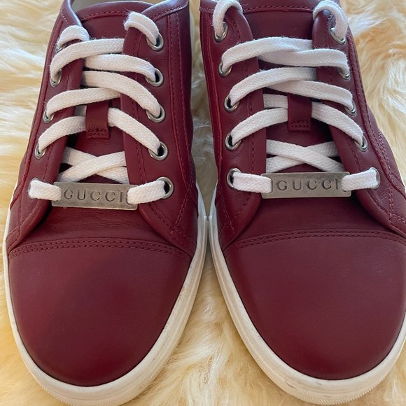 GUCCI RED LEATHER SNEAKERS WITH METAL LOGO!!!! - Picture 1 of 8